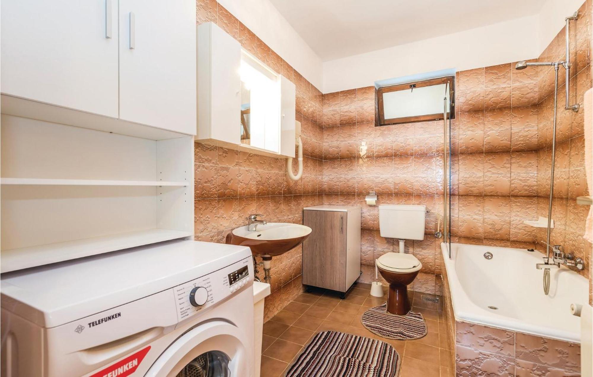 Lovely Apartment In Brsec With House Sea View 외부 사진