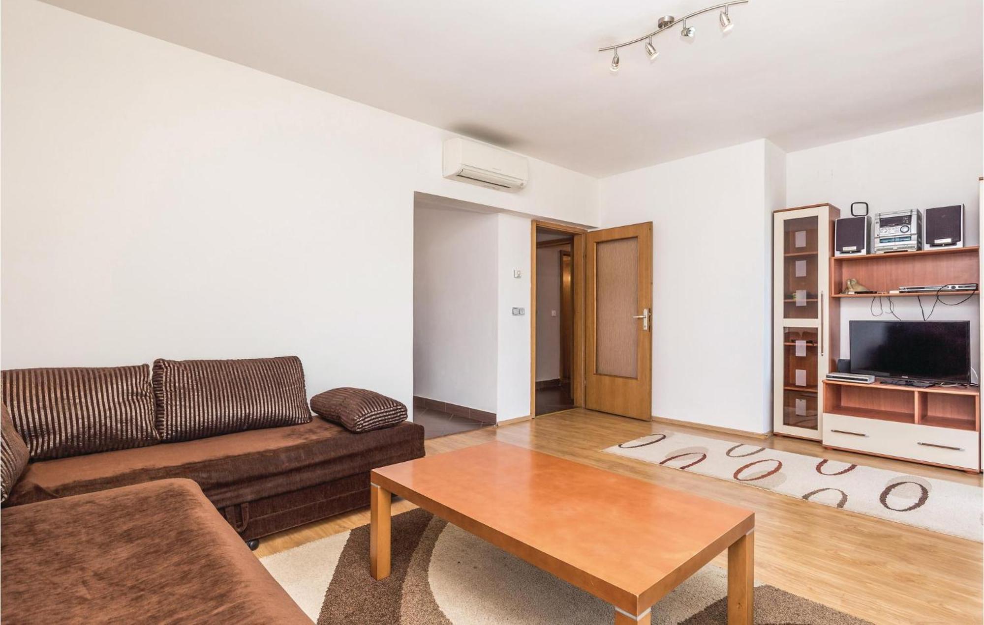 Lovely Apartment In Brsec With House Sea View 외부 사진